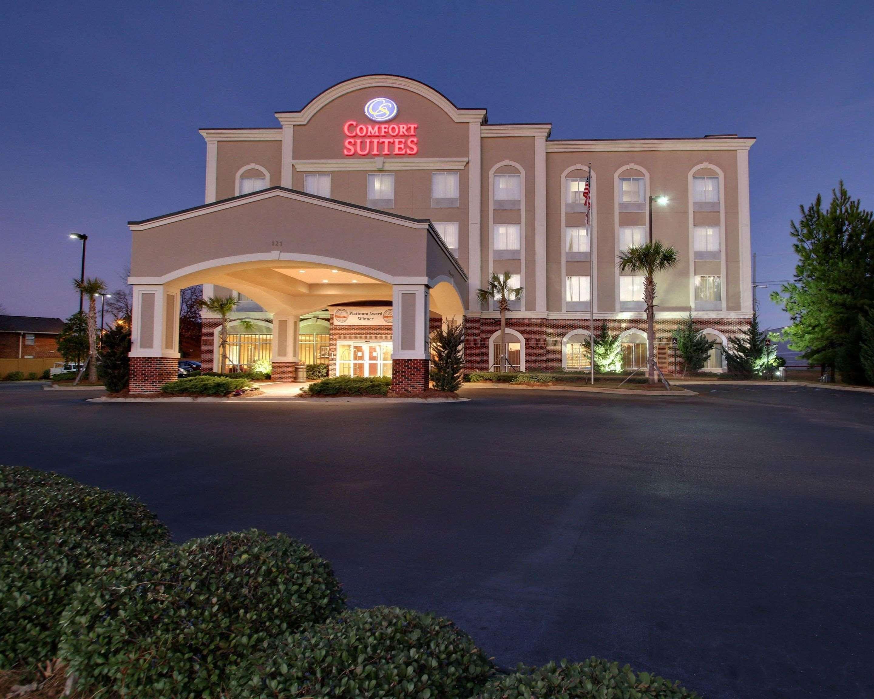 Comfort Suites Airport Luckney Exterior foto