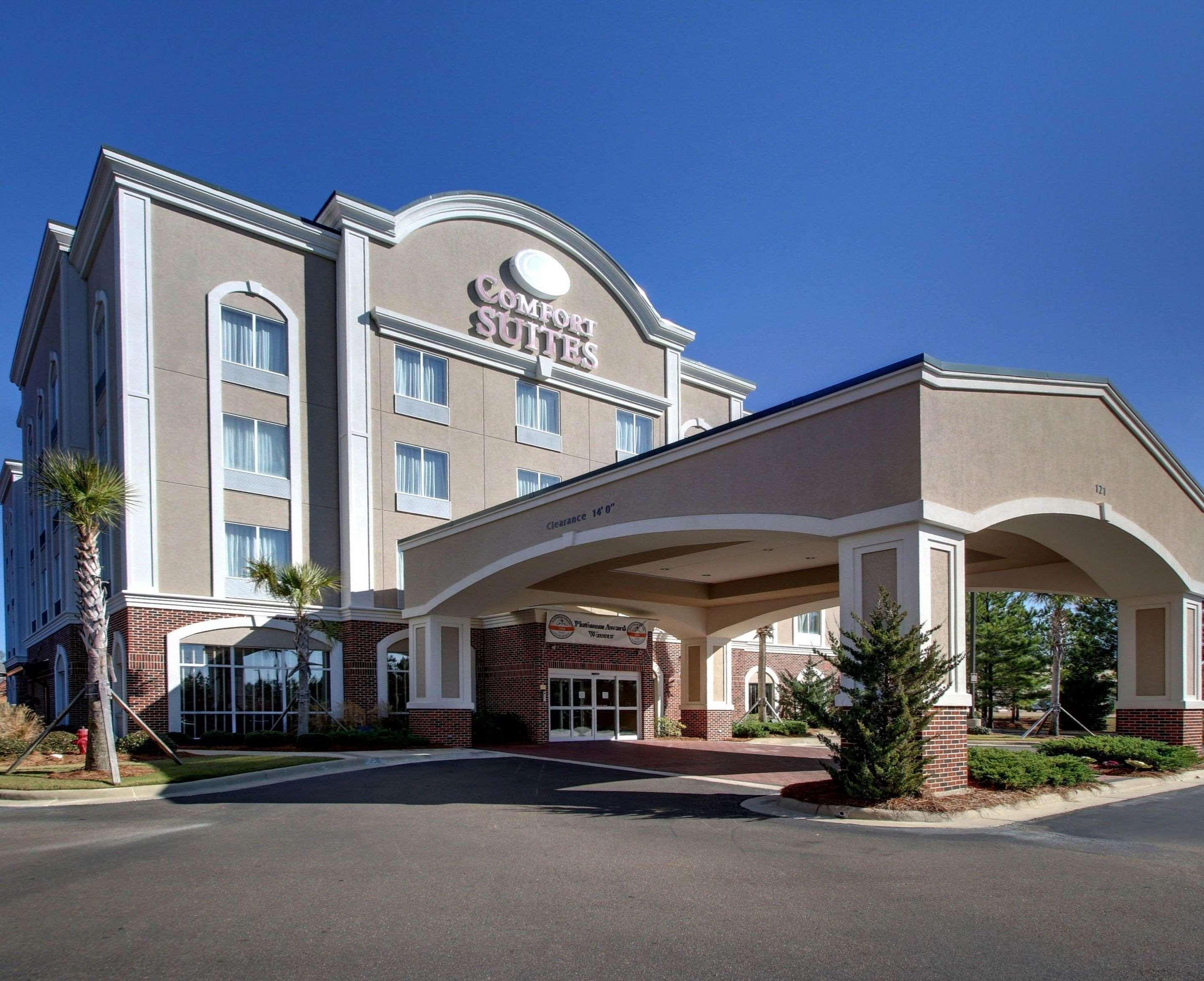Comfort Suites Airport Luckney Exterior foto