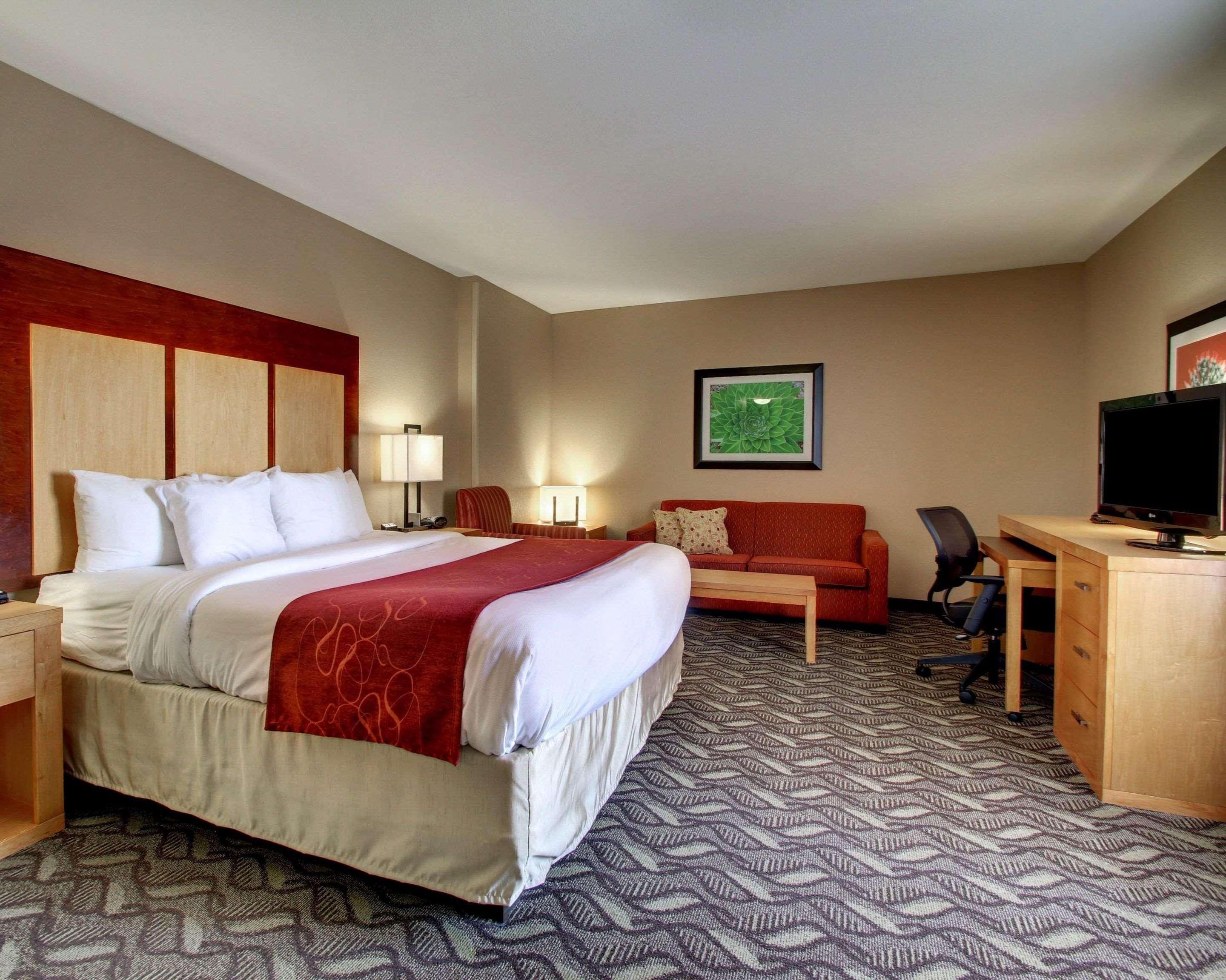 Comfort Suites Airport Luckney Exterior foto